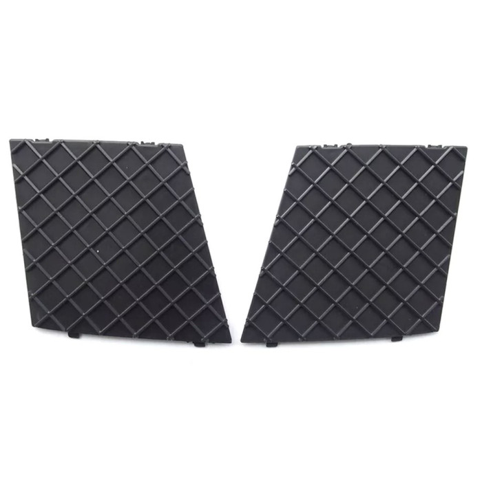Side Grilles in the Central Lower Mesh for BMW 5-Series E60/E61 (2003-2010) in M-Tech / M Paket style