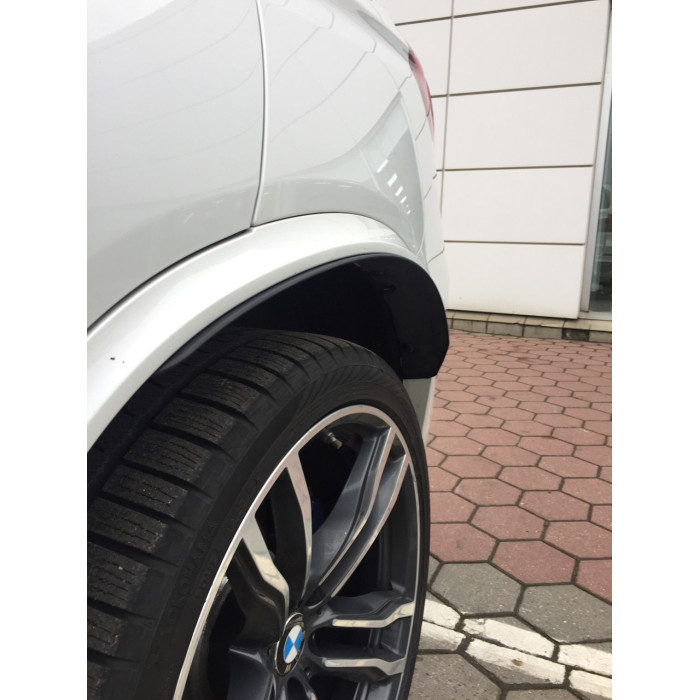 BMW X5 F15 wheel arch extensions