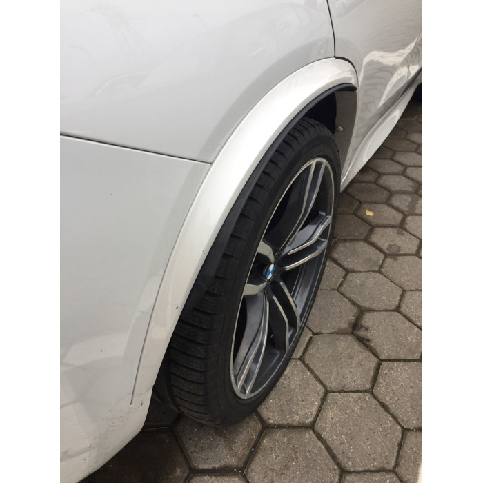 BMW X5 F15 wheel arch extensions