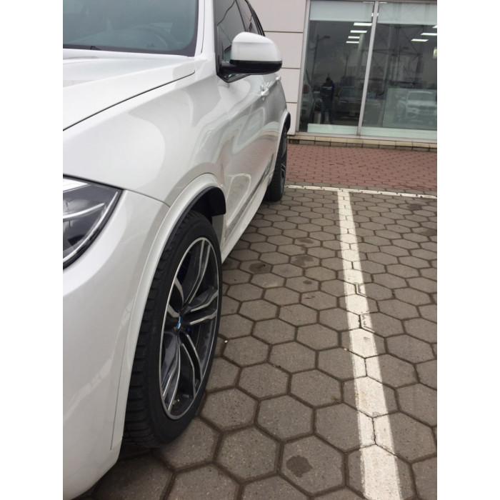 BMW X5 F15 wheel arch extensions
